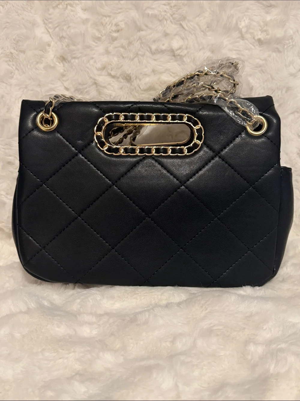 Quilted Black Chain-Handle Shoulder Bag - Elegant Everyday Style